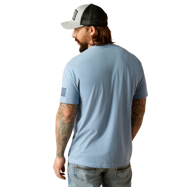 10054195 Ariat Men's Shield Flag T-Shirt - Light Blue Heather