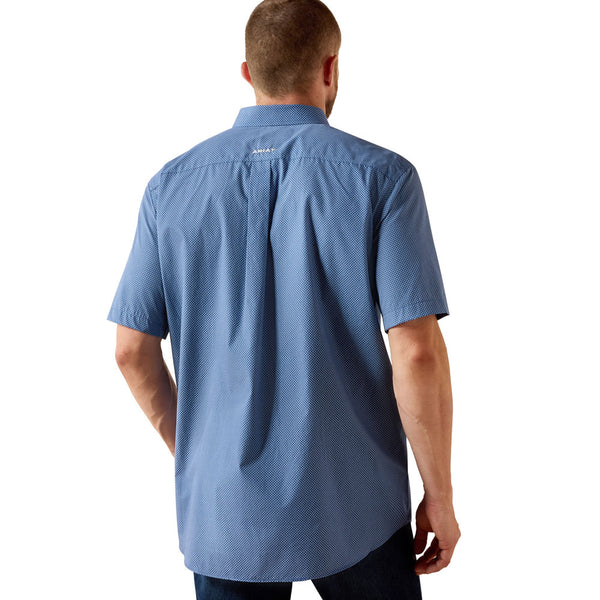 10071017 Ariat Men's Wrinkle Free Case Classic Fit Short Sleeve Buttondown Shirt - Ensign Blue Geo Print