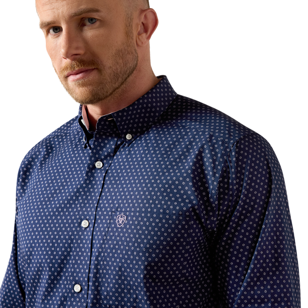 10079355 Ariat Men's Wrinkle Free Wes Classic Fit Long Sleeve Buttondown Shirt - Maritime Blue Geo Print