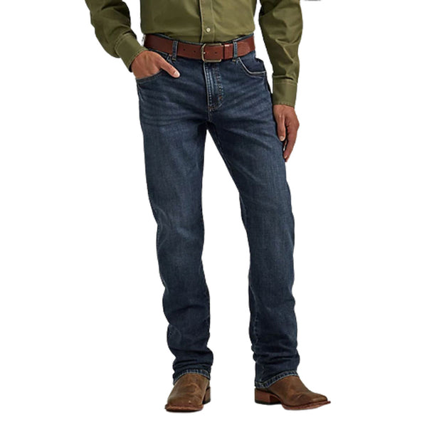 112335422 Wrangler Men's Retro Slim Straight Jean - Indigo Blue