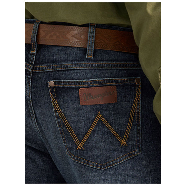 112338523 Wrangler Men's Retro Slim Boot Cut Jean - Elwick