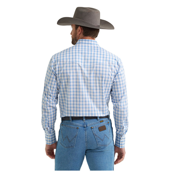 112369448 Wrangler Men's Wrinkle Resist Classic Fit Long Sleeve Snap Shirt - Blue/White