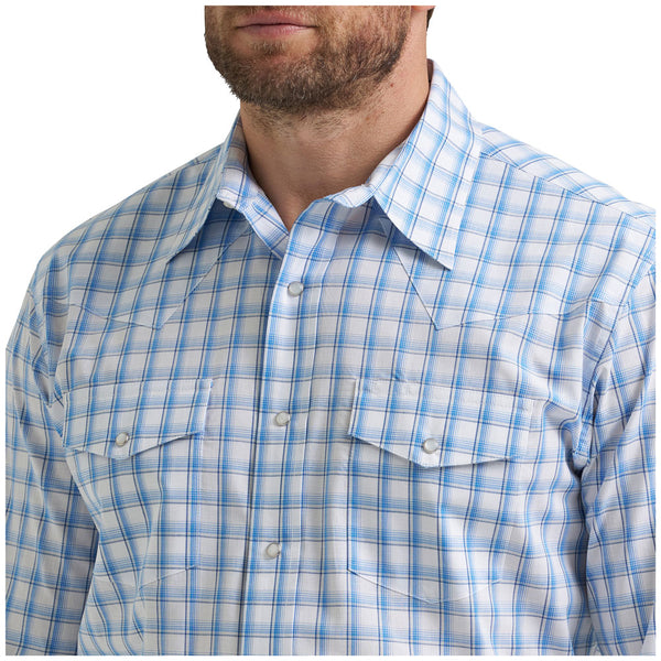 112369448 Wrangler Men's Wrinkle Resist Classic Fit Long Sleeve Snap Shirt - Blue/White