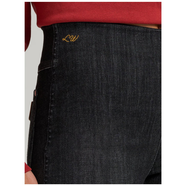 112370416 Wrangler X Women's Lainey Wilson Pull on Bell Jean - Washed Black