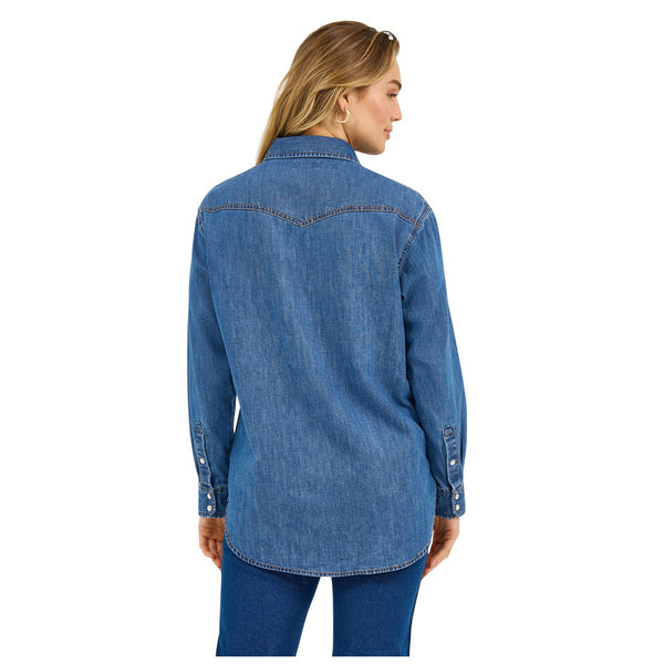 112371715 Wrangler Women's Retro® Americana Boyfriend Long Sleeve Western Snap Shirt - Denim