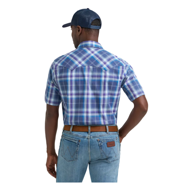 112374756 Wrangler Men's Retro® Short Sleeve Modern Fit Snap Shirt - Blue/Purple