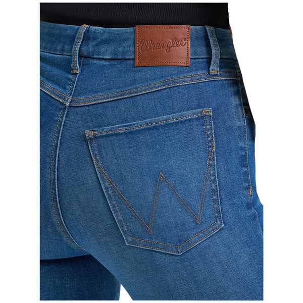 112374971 Wrangler Women's Bespoke High Rise Bootcut Jean - Pearl