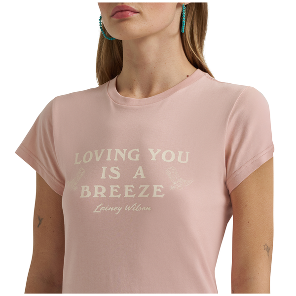 112375646 Wrangler Women's Lainey Wilson Breeze T-Shirt - Pink