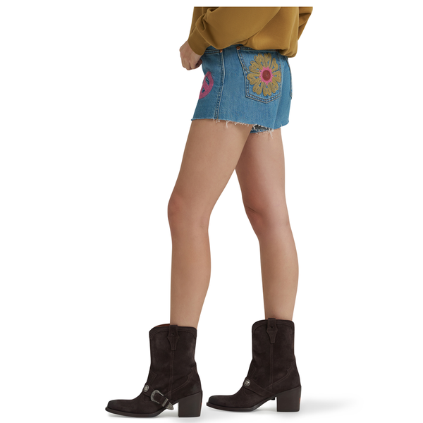 112375881 Wrangler X Lainey Wilson Women's Embroidered Cowboy Shorts - Denim