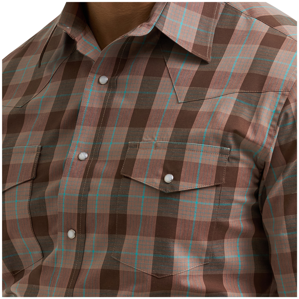 112381649 Wrangler Men's Wrinkle Resist Long Sleeve Snap Shirt - Brown Plaid