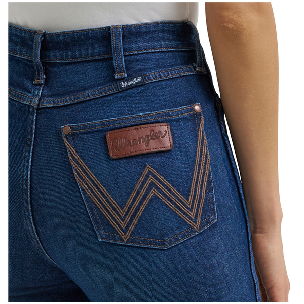 112384818 Wrangler Women's High Rise Retro Bailey Bootcut Stretch Jean - Laney