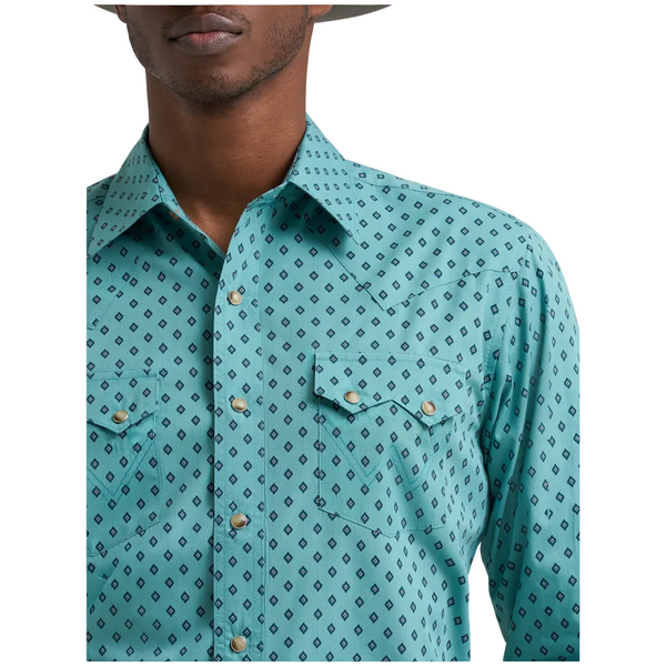 112385603 Wrangler Men's Retro Long Sleeve Modern Fit Shirt - Turquoise
