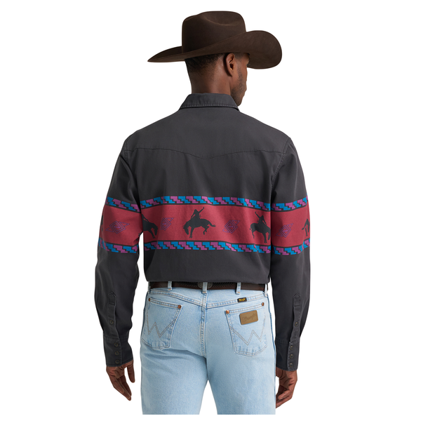 112385790 Wrangler Men's Classic Fit Vintage Inspired Long Sleeve Shirt - Black