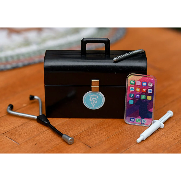 561 Breyer Veterinarian Riley with Vet Kit