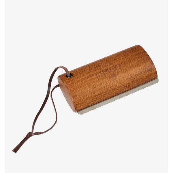IT03802 LeMieux Artisan Shedding Comb - Brown