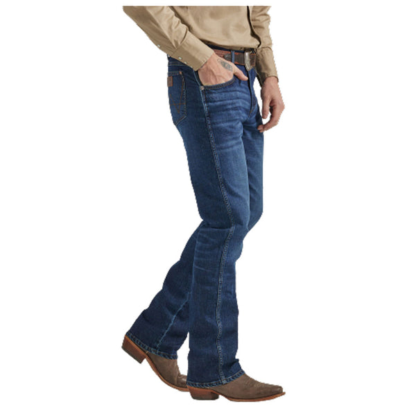 112332505 Wrangler Men's Retro Slim Boot Jean - Holstenier