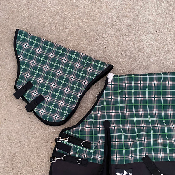 Wire Horse Superior Heavy Weight Winter Turnout Blanket with Detachable Neck 1200 Denier 300G