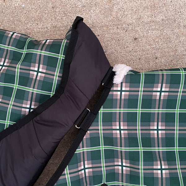 Wire Horse Superior Heavy Weight Winter Turnout Blanket with Detachable Neck 1200 Denier 300G