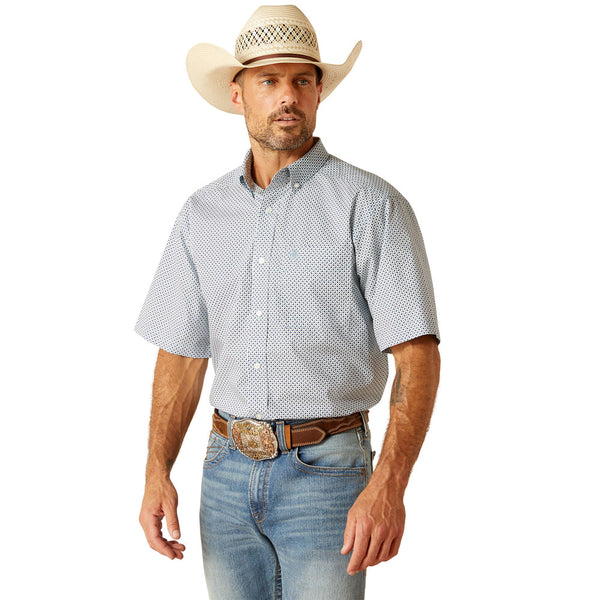 10051261 Ariat Men's Edgar Classic Fit Short Sleeve Buttondown Shirt - Blue Heaven