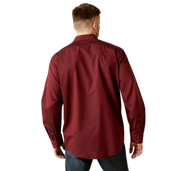 10065914 Ariat Men's Wrinkle Free Solid Pinpoint Oxford Classic Fit Long Sleeve Snap Shirt - Burgundy