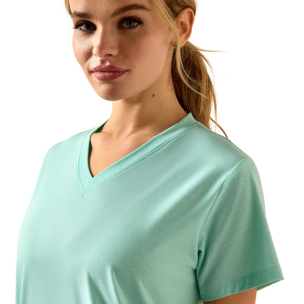 10071125 Ariat Women's Compass V-Neck Short Sleeve T-Shirt - Holiday Heather