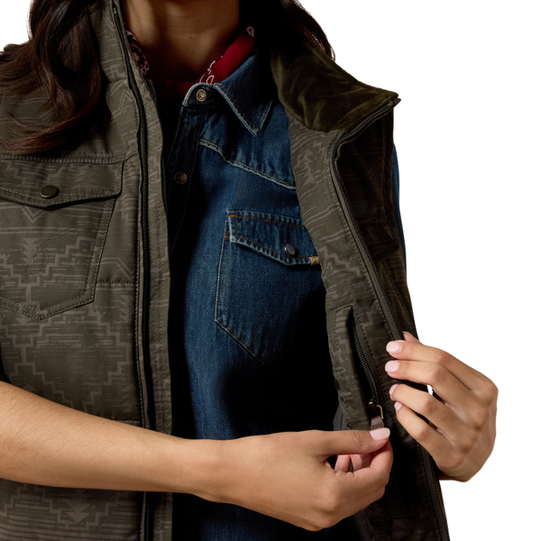 10079576 Ariat Women's Grizzly Quilted Vest - Belluga Rockwell Print