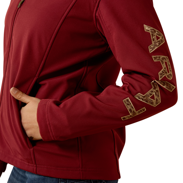 10079873 Ariat Women's Logo Softshell Jacket - Syrah