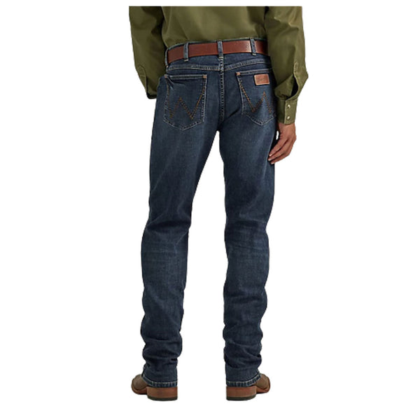 112335422 Wrangler Men's Retro Slim Straight Jean - Indigo Blue