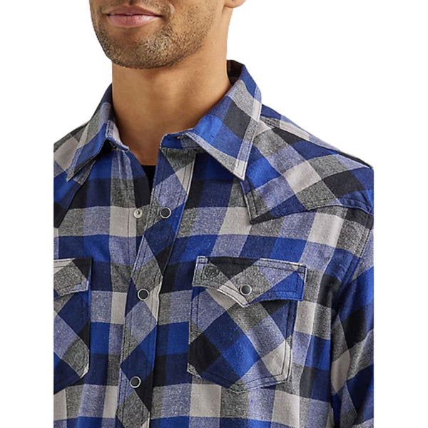 112337457 Wrangler Men's Retro Flannel Long Sleeve Modern Fit Snap Shirt -  Buffalo Blue