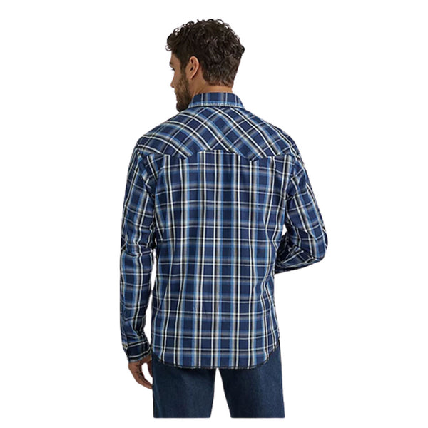 112337990 Wrangler Men's Long Sleeve Snap Western Snap Shirt -  Berry Blue
