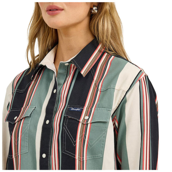 112367314 Wrangler Women's Retro Punchy Boyfriend Brushpopper Western Shirt - Black