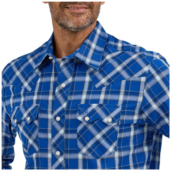 112368078 Wrangler Men's Modern Fit Retro Long Sleeve Snap Shirt - True Blue Plaid