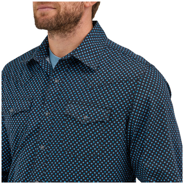 112369616 Wrangler Men's Retro Modern Fit Long Sleeve Snap Shirt - Dark Navy