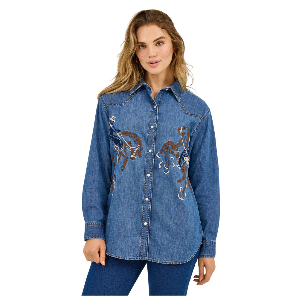 112371715 Wrangler Women's Retro® Americana Boyfriend Long Sleeve Western Snap Shirt - Denim