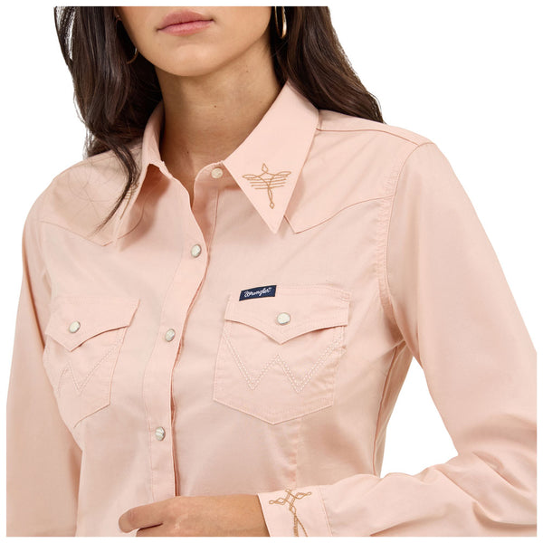 112372603 Wrangler Women's Retro Vintage Western Long Sleeve Snap Shirt - Pink