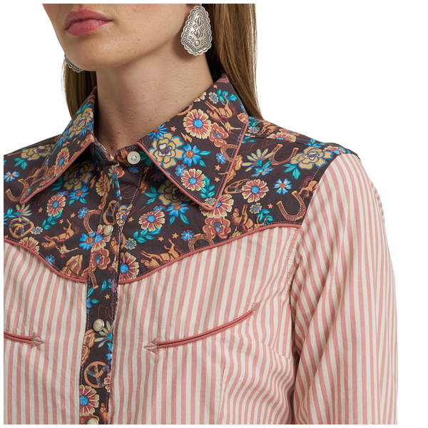 112375560 Wrangler X Lainey Wilson Women's Prairie Print Western Snap Shirt - White