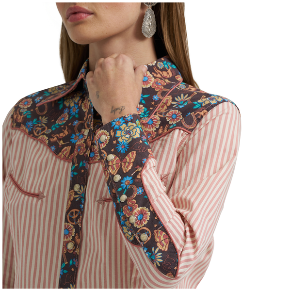 112375560 Wrangler X Lainey Wilson Women's Prairie Print Western Snap Shirt - White