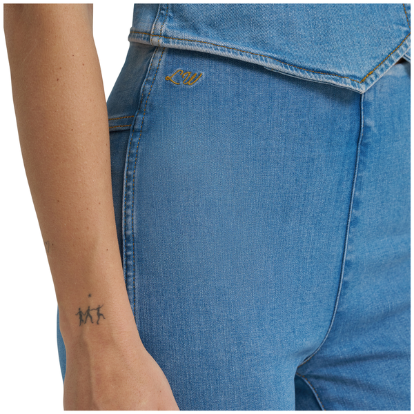 112375596 Wrangler X Lainey Wilson Women's Pull On Flare Jean - Blue