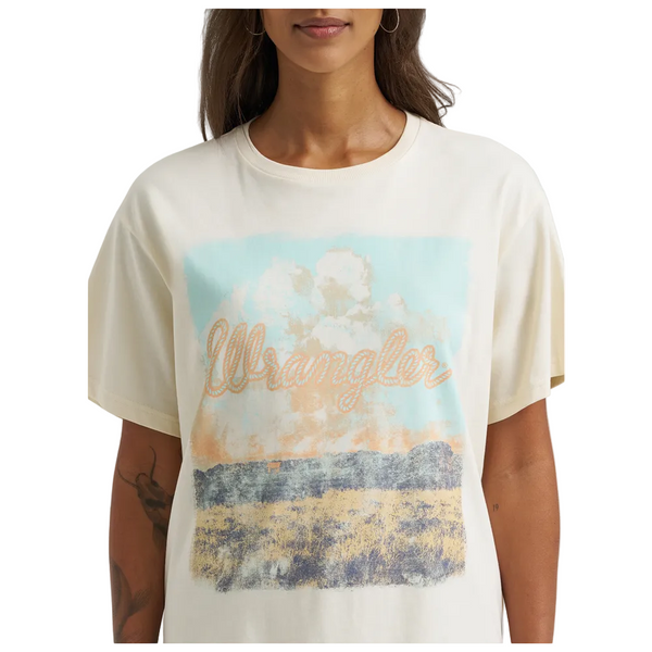 112375896 Wrangler Women's Retro Girlfriend Fit Short Sleeve T-Shirt - Antique White