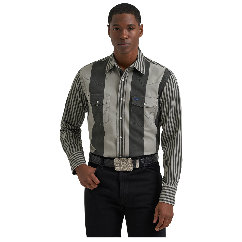 112381996 Wrangler Men's Brushpopper Classic Fit Long Sleeve Snap Shirt - Black & Grey