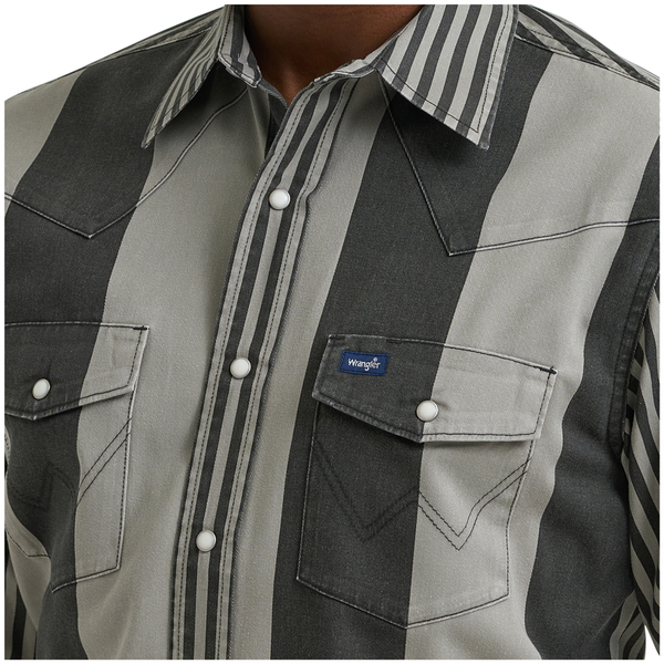 112381996 Wrangler Men's Brushpopper Classic Fit Long Sleeve Snap Shirt - Black & Grey