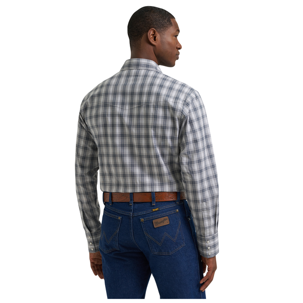 112385339 Wrangler Men's Classic Fit Wrinkle Resist Long Sleeve Snap Shirt - Grey