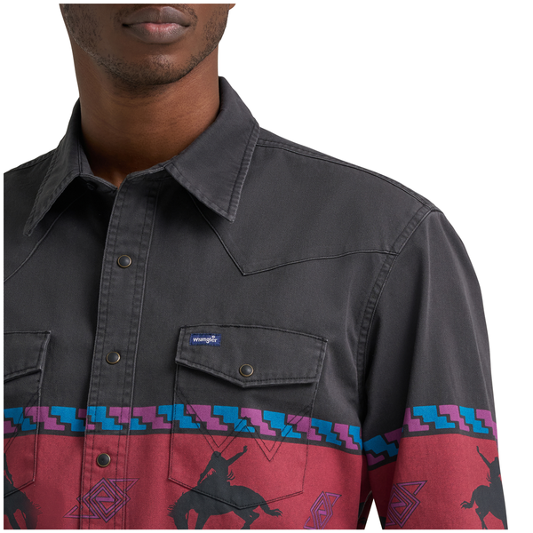 112385790 Wrangler Men's Classic Fit Vintage Inspired Long Sleeve Shirt - Black
