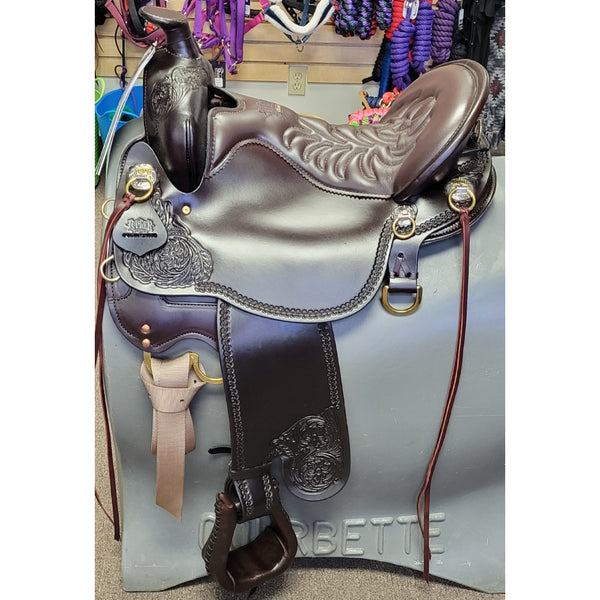T60-621-9111-12 Tucker High Plains Trail Saddle Tooled Round Skirt 16.5 Seat Wide Tree