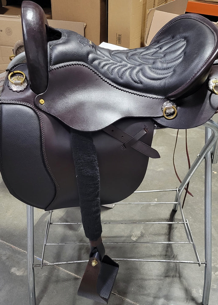 T49-620-4163-12 Tucker Equitation Endurance Trail Saddle 16.5 Inch Wide Tree Brown