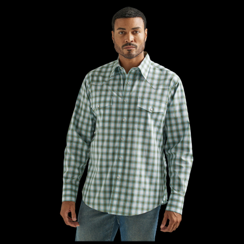 112326353 Wrangler Men's Wrinkle Resist Long Sleeve Western Snap Shirt - Green