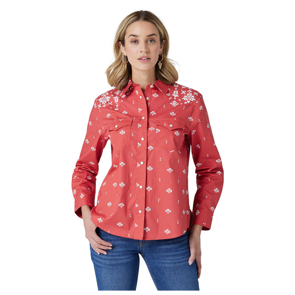 112327234 Wrangler Women's Retro Western Snap Shirt  - Red