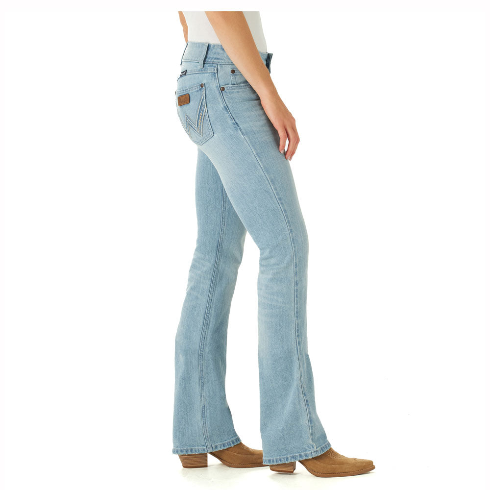 2315026 Wrangler Women's Mae Mid Rise Boot Cut Jean Light Wash
