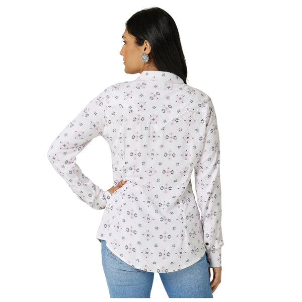 112327249 ﻿Wrangler Women's Retro Western Snap Shirt - White Print